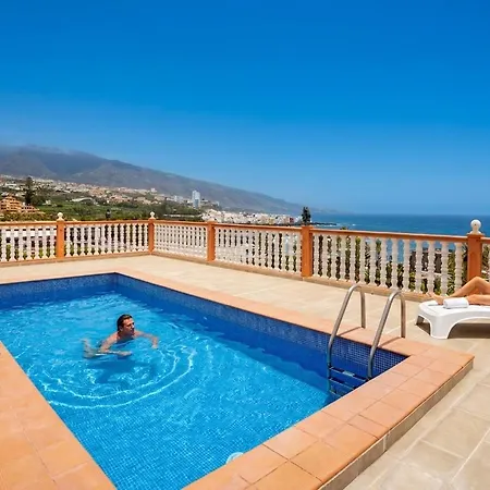 Estudio Vistas Al Mar Y Piscina Playa Jardin * Puerto de la Cruz (Tenerife)